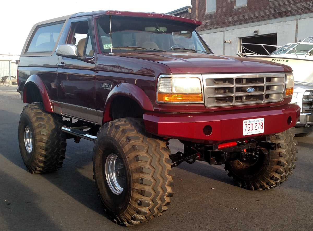 ブロンコライダー Amazon.com: Transformers Masterpiece MP-48+ Dark Amber Leo Prime